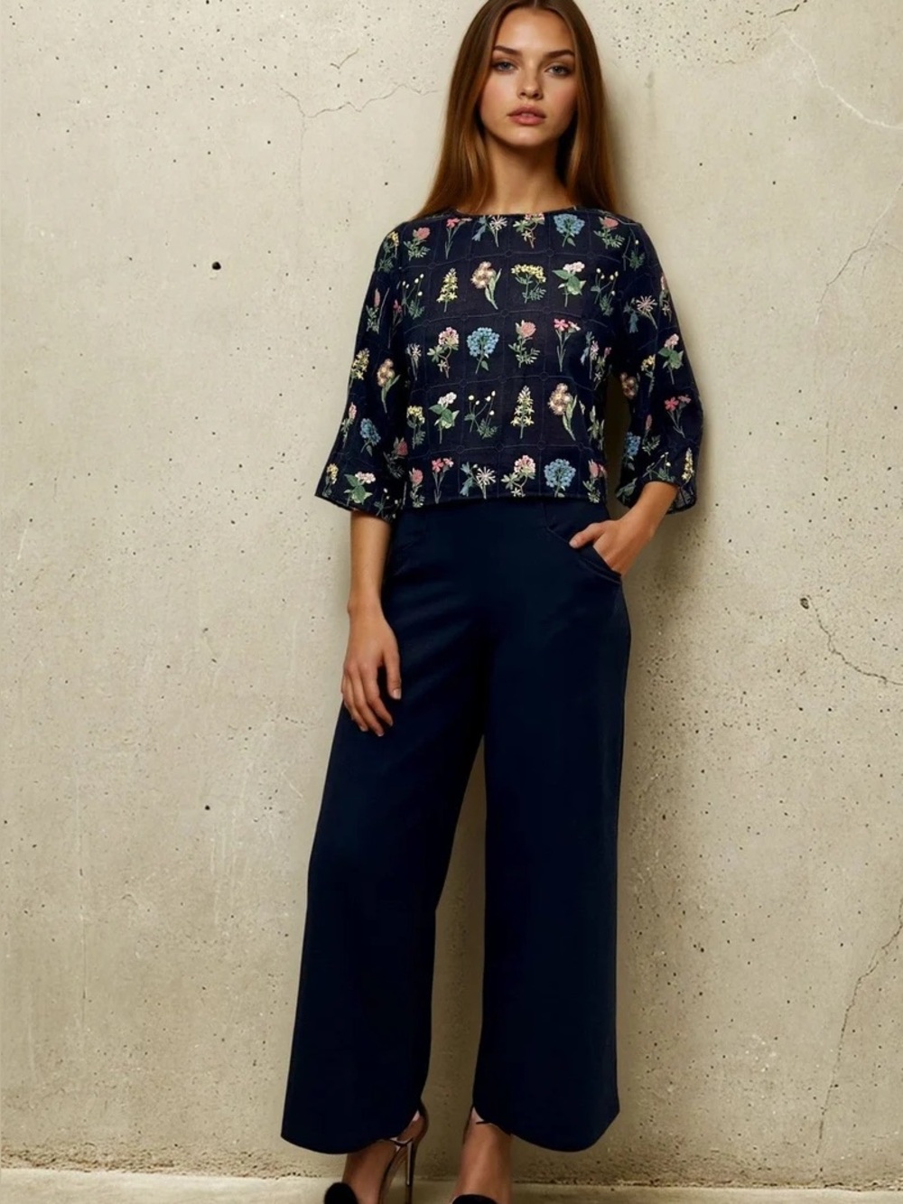 Eva Franco Black and White Textured pants, size 2